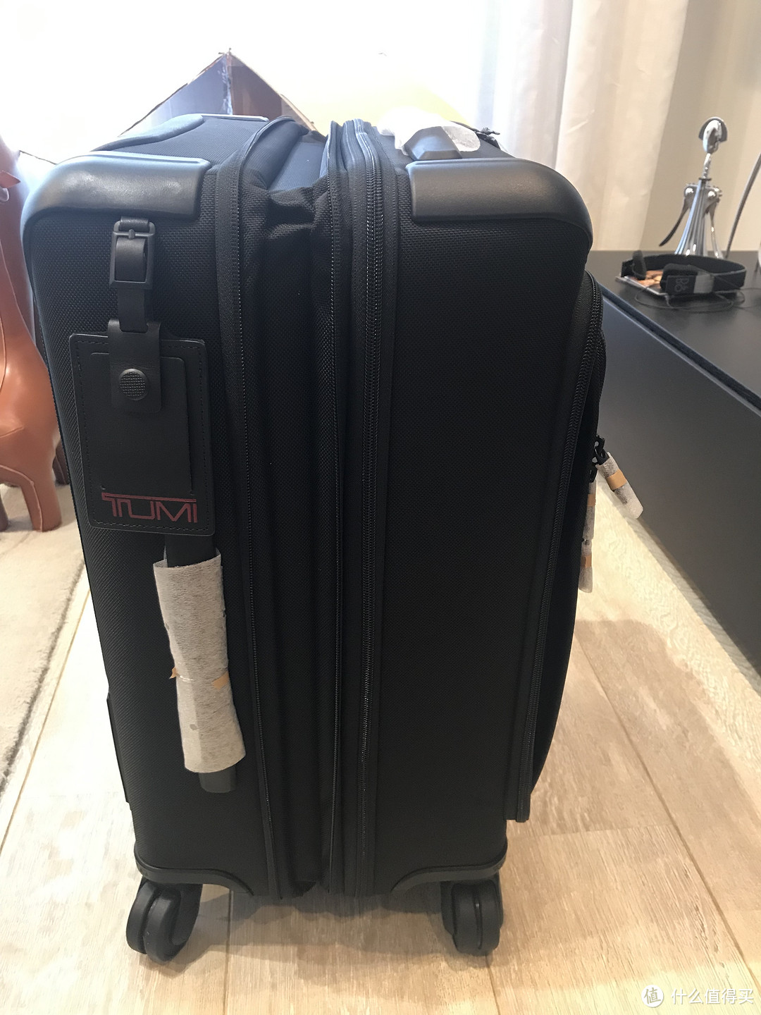 坐飞机贵重物品随身带，TUMI ALPHA2拉杆登机箱开箱评测