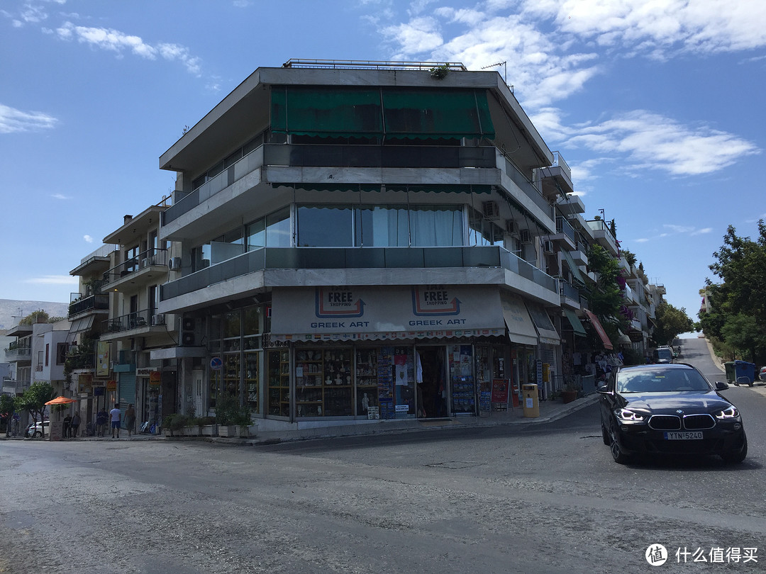 景区大门外的建筑街景