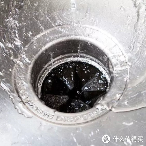 你是什么垃圾不重要，当务之急是给厨房装个“垃圾处理器”