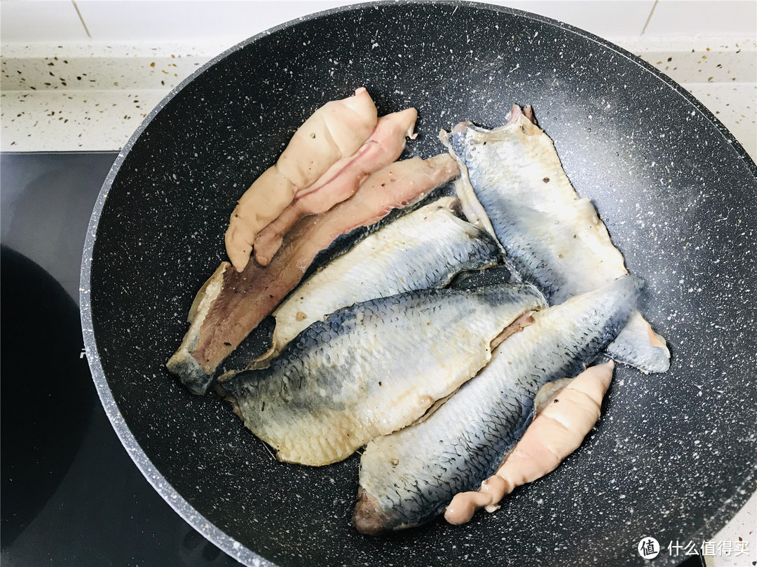 “爱零食也爱做菜”  ——  淘宝心选零食试吃，厨刀和不粘锅试用.