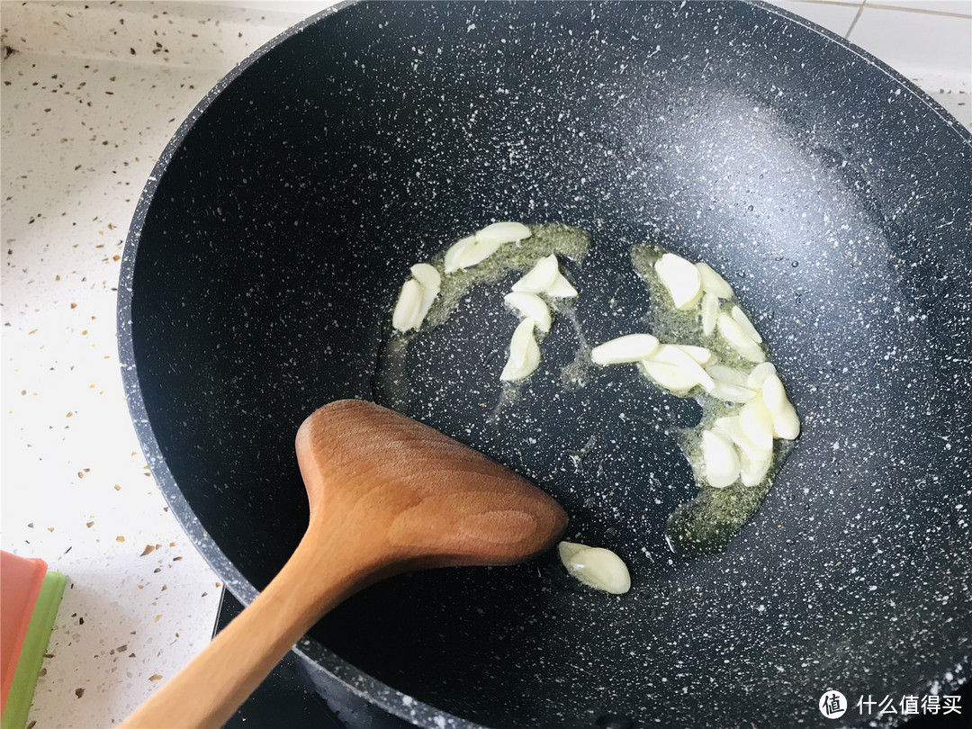 “爱零食也爱做菜”  ——  淘宝心选零食试吃，厨刀和不粘锅试用.