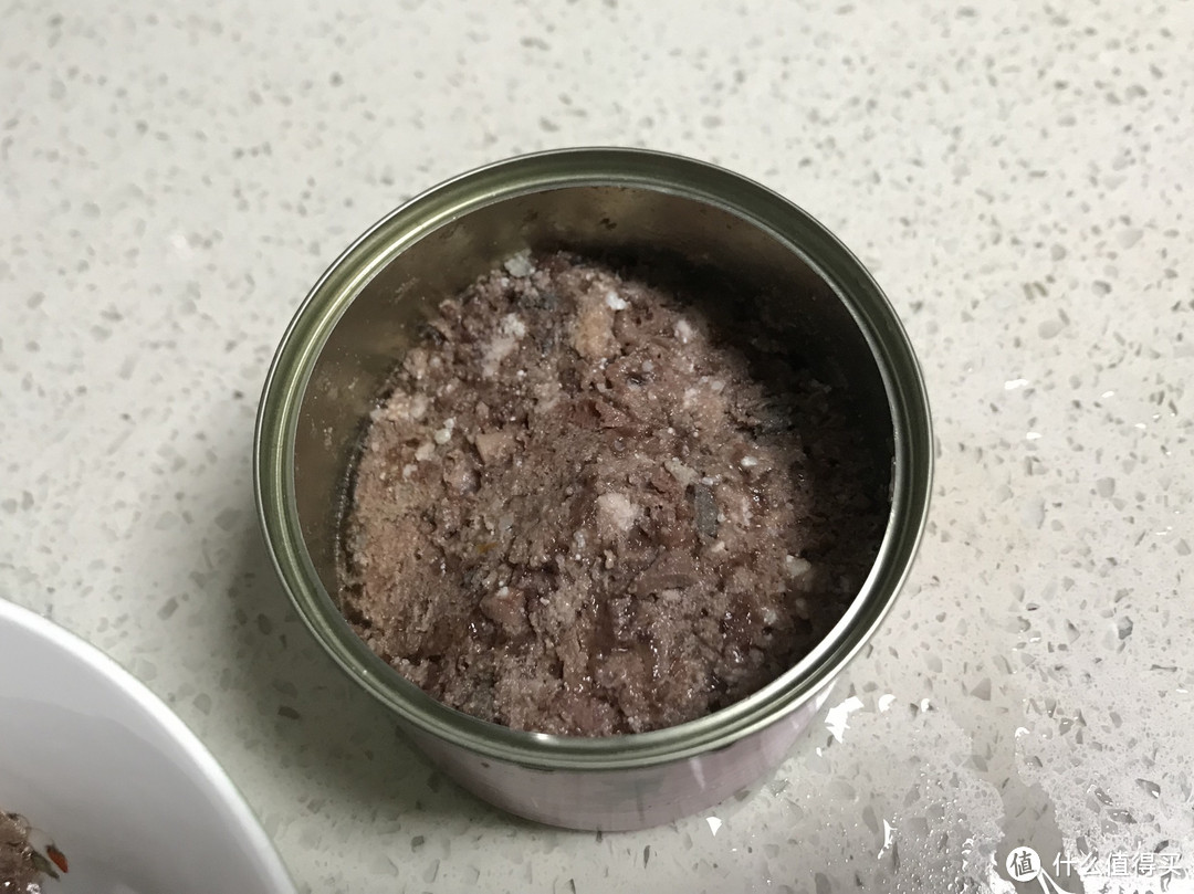 挖开里面，肉的颜色五颜六色，很多油脂和内脏。这个配方也是不要回购的！