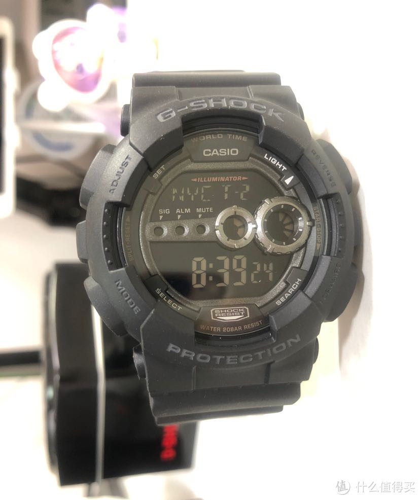 最新热搜!亚马逊412元狂欢价-G-SHOCK蓝底手表GD-100-1B开箱评测