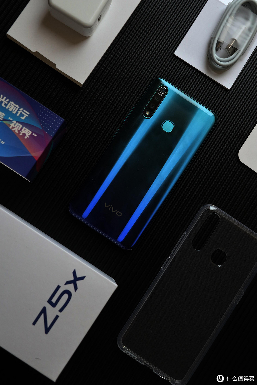 好看还能打的它不像是千元机——vivo Z5x体验