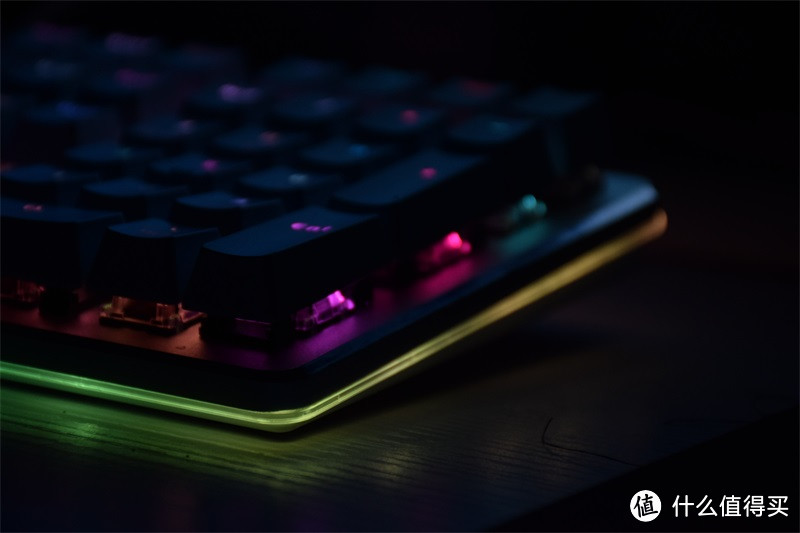 平民级RGB机械也很骚，达尔优KE925机械键盘晒物