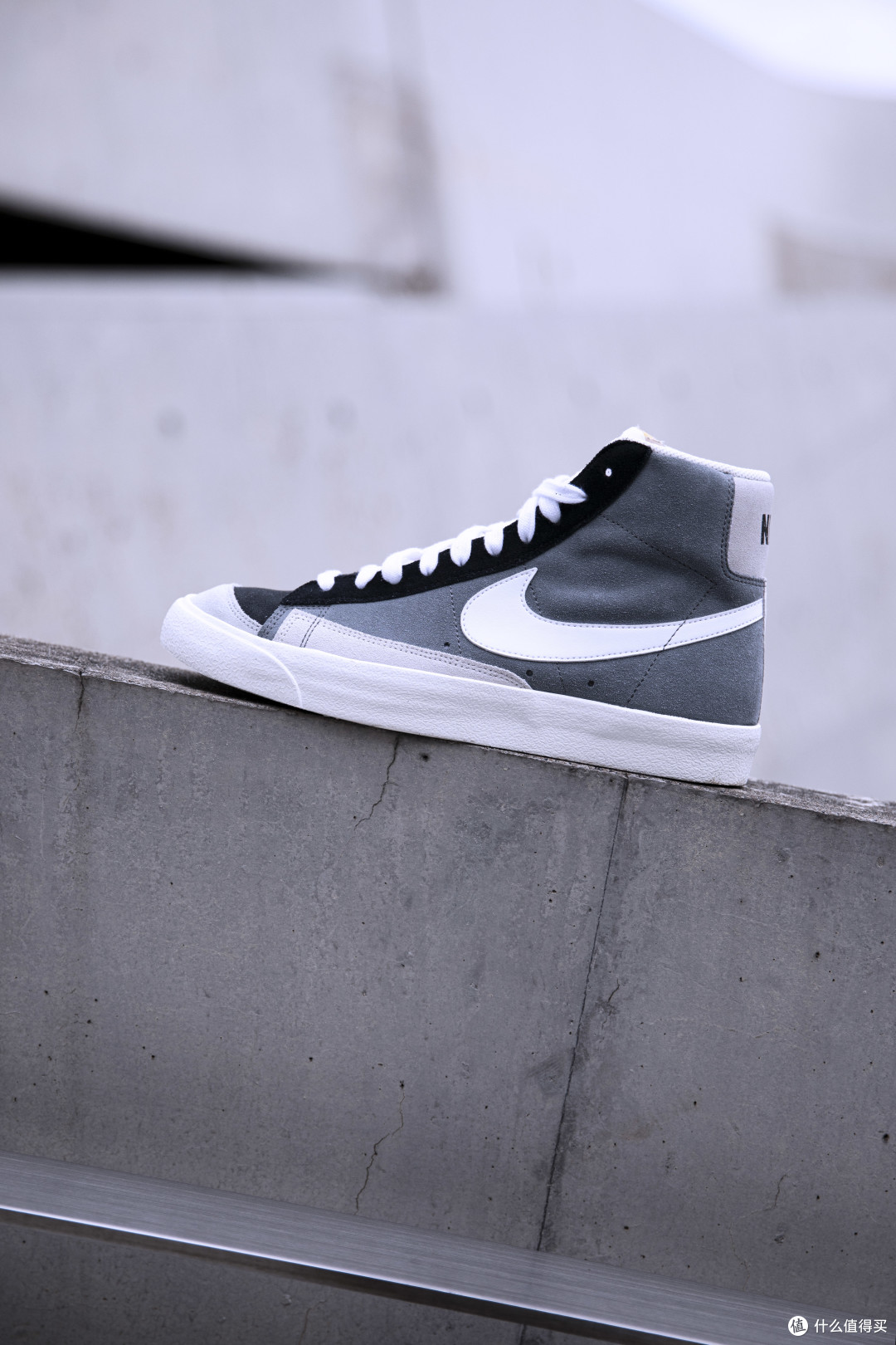 这双 600 块的 Blazer,颜值完全不输 Sacai 联名