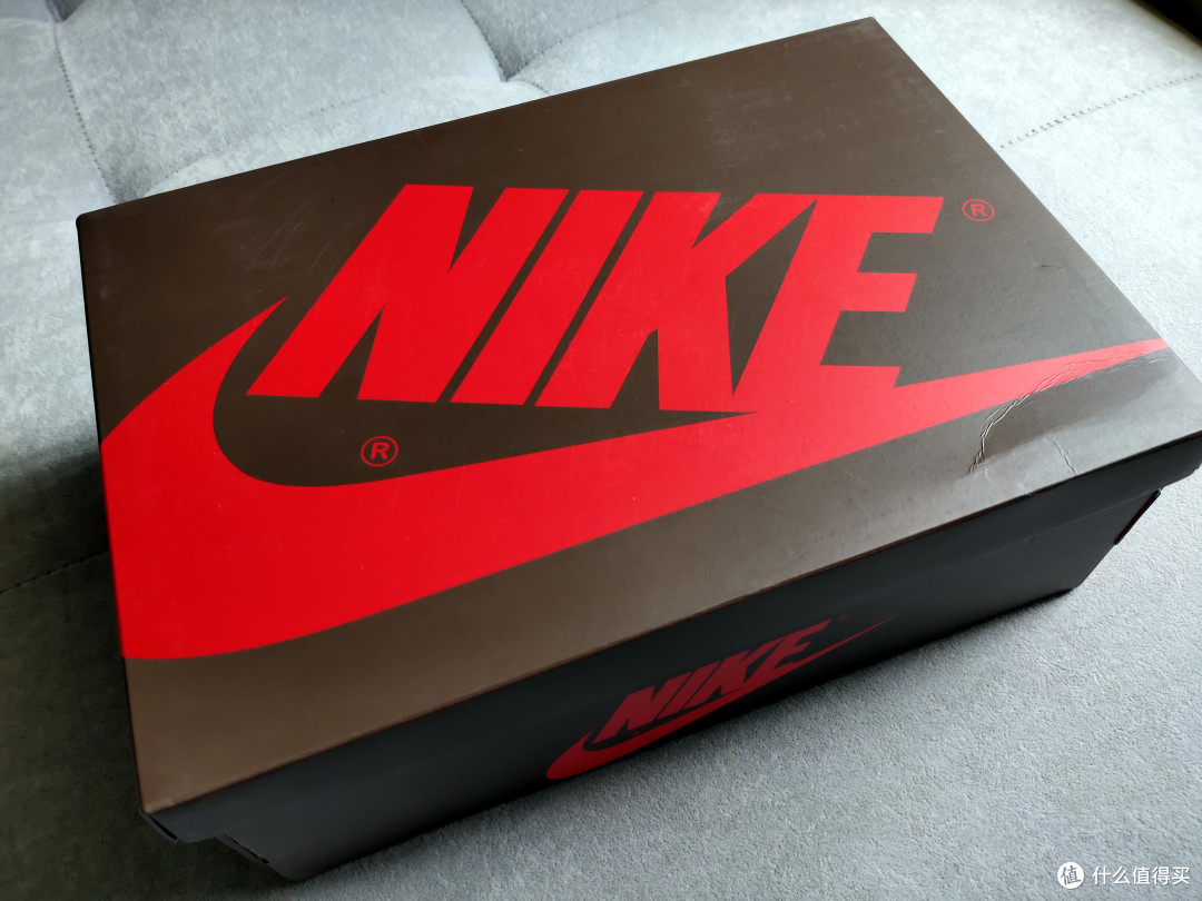 反钩设计,Travis Scott x Air Jordan 1 Low 开箱