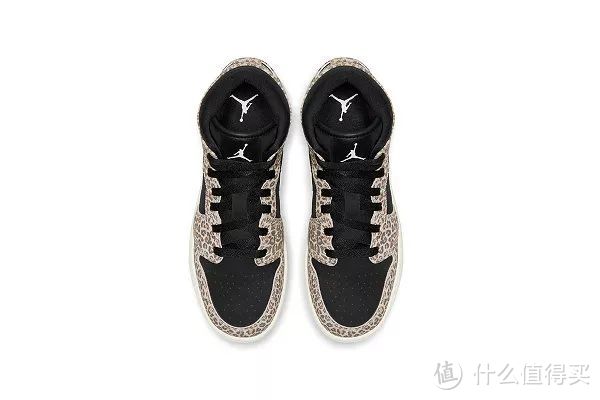 斗牛资讯丨Air Jordan 1 Mid 豹纹来袭，adidas 联名板鞋上架！