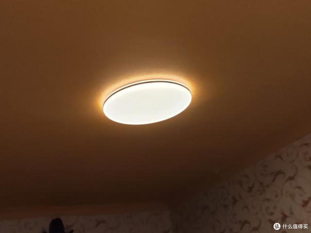 Yeelight灵犀吸顶灯,薄至1.5cm,支持小爱控制、智能联动