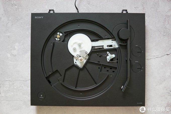 索尼黑胶唱片机PS-LX310B:可连蓝牙的“现代复古”体验