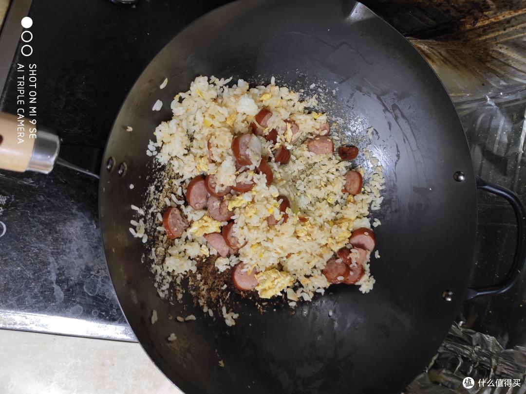 住手!剩米饭不要扔,它表示自己还能再抢救一下:超级简单的家常什锦炒饭