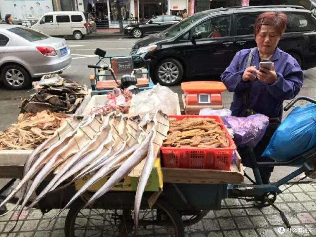 解锁舟山海鲜排挡,带你看岛民们夏日的文艺生活