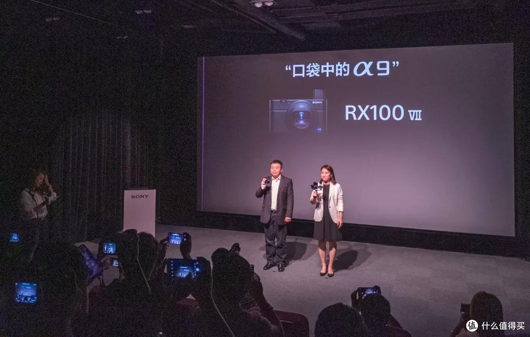 狗哥热评 | 索尼的黑卡黑在哪儿!