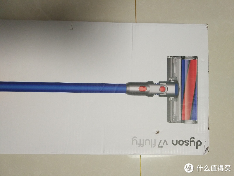 戴森(Dyson) 吸尘器 V7 FLUFFY开箱