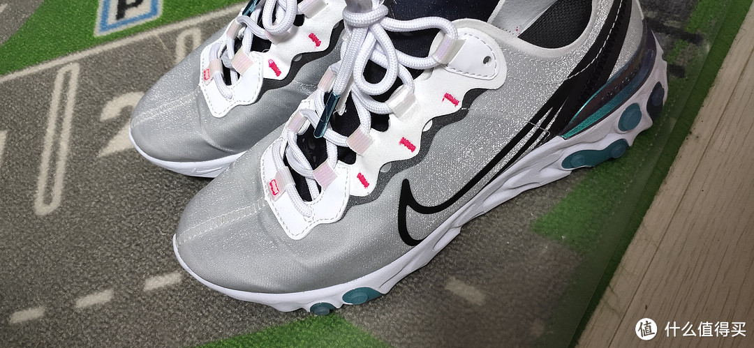 偶遇心情 NIKE React Element 55带来的夏日舒爽