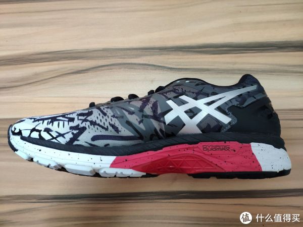 asics gel-kayano 23 中底红白密度不同