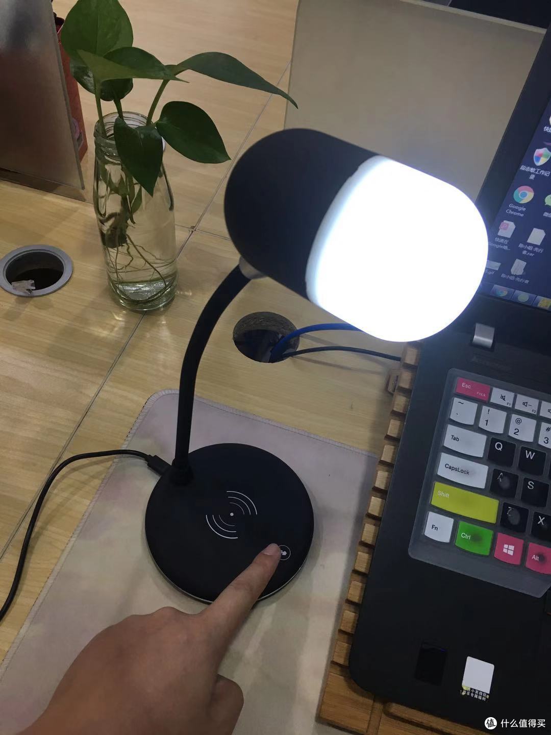 创意LED台灯蓝牙音箱--功能还挺多！