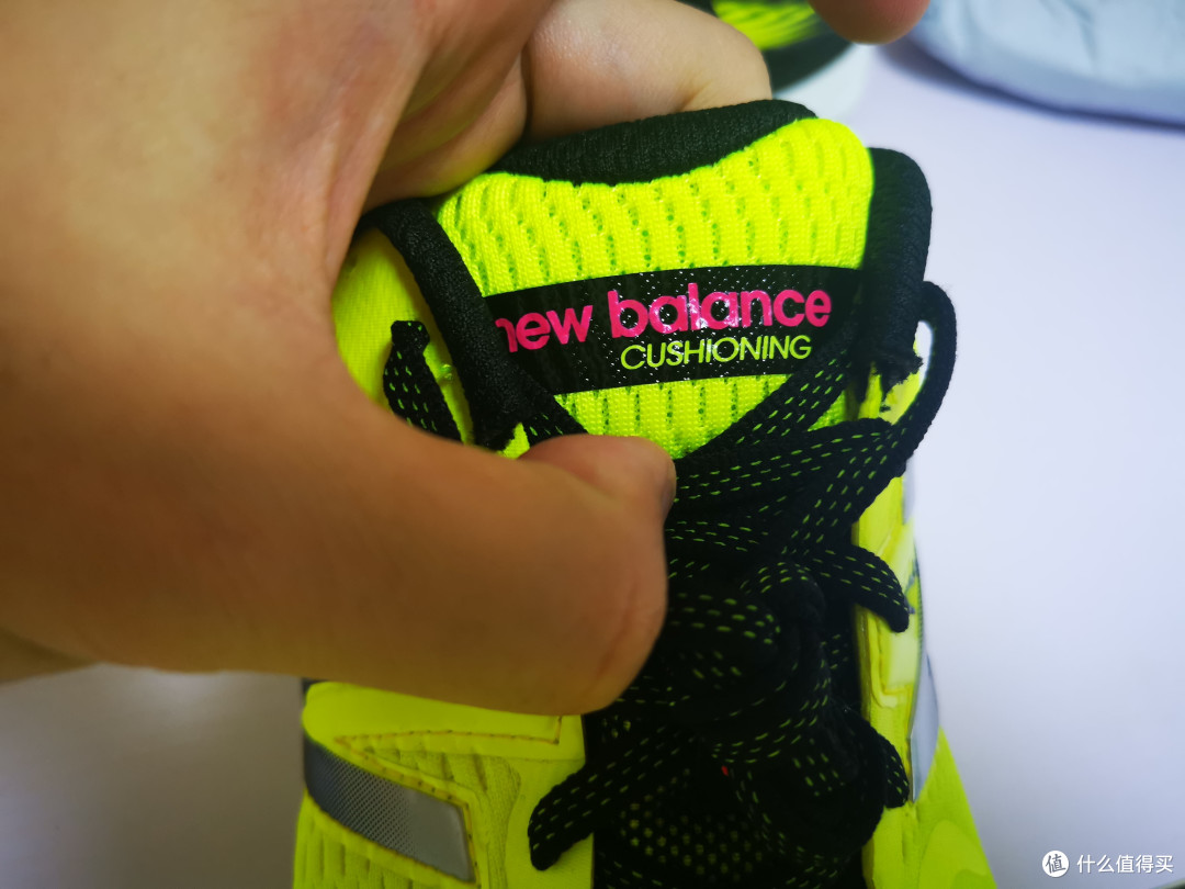 200多元的冷门次*级缓震——New Balance 880V6 跑鞋开箱