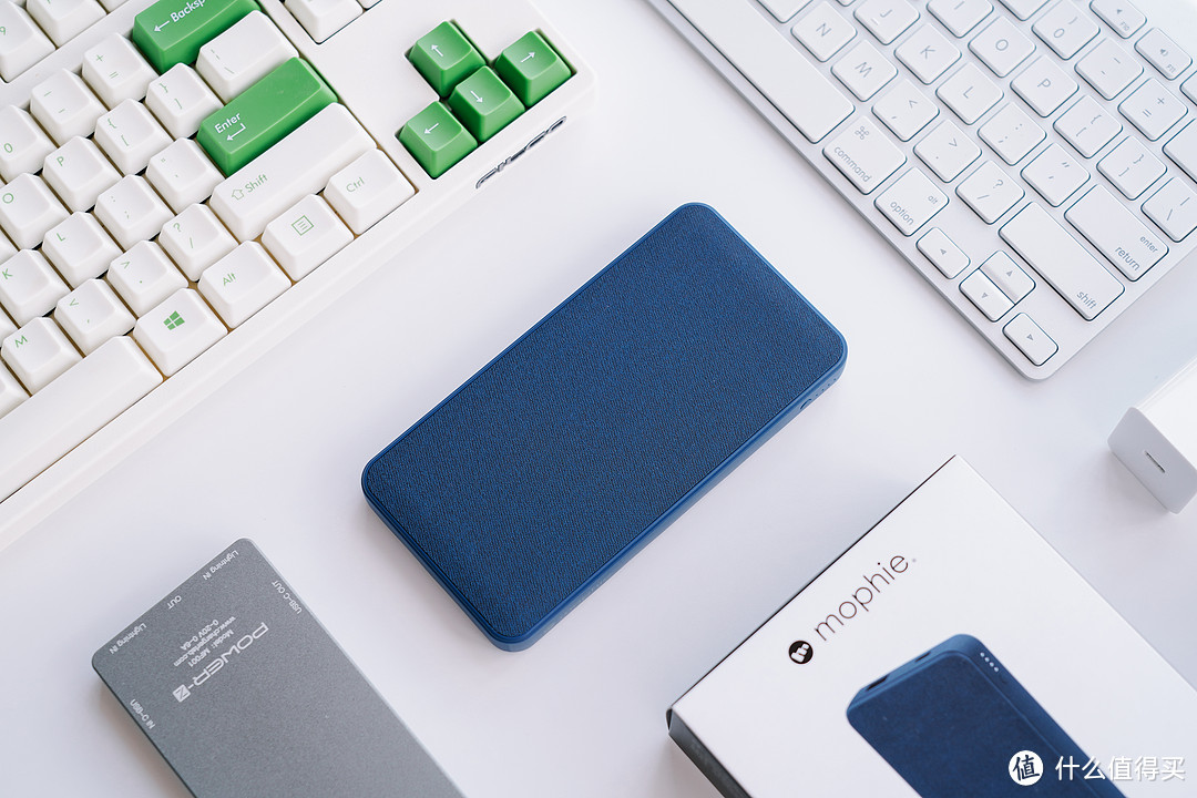 论颜值和做工:mophie powerstation 双向Type-C布艺移动电源