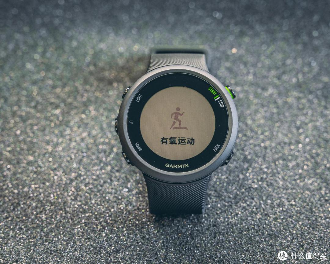 跑步该带哪些装备？Garmin佳明全新Forerunner45运动手表要算在内