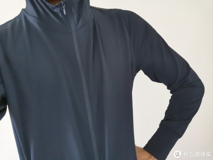 我女装了:优衣库AIRism网眼防晒衣女款男穿