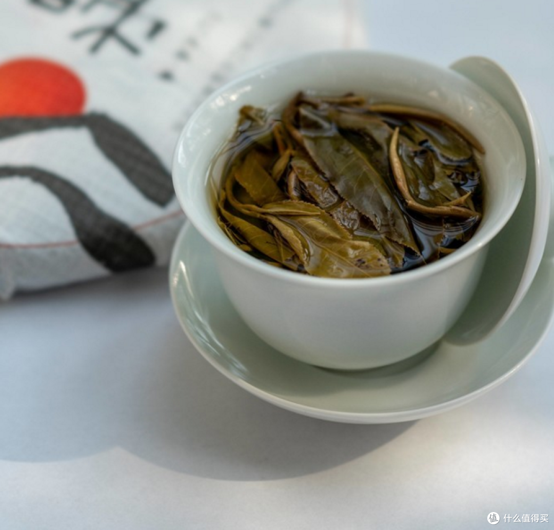 大妈上市请喝茶:值得买科技上市纪念茶饼