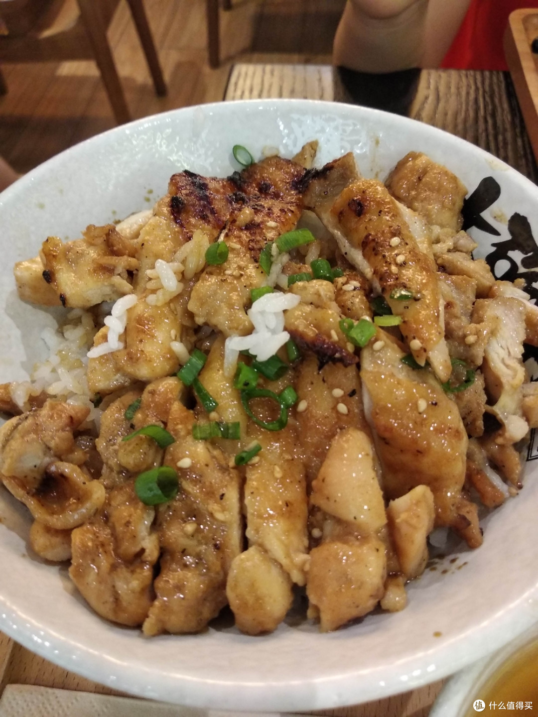 逛完青岛博物馆，坐标崂山丽达广场，一碗将就能吃饱的日式烧肉饭探店总结