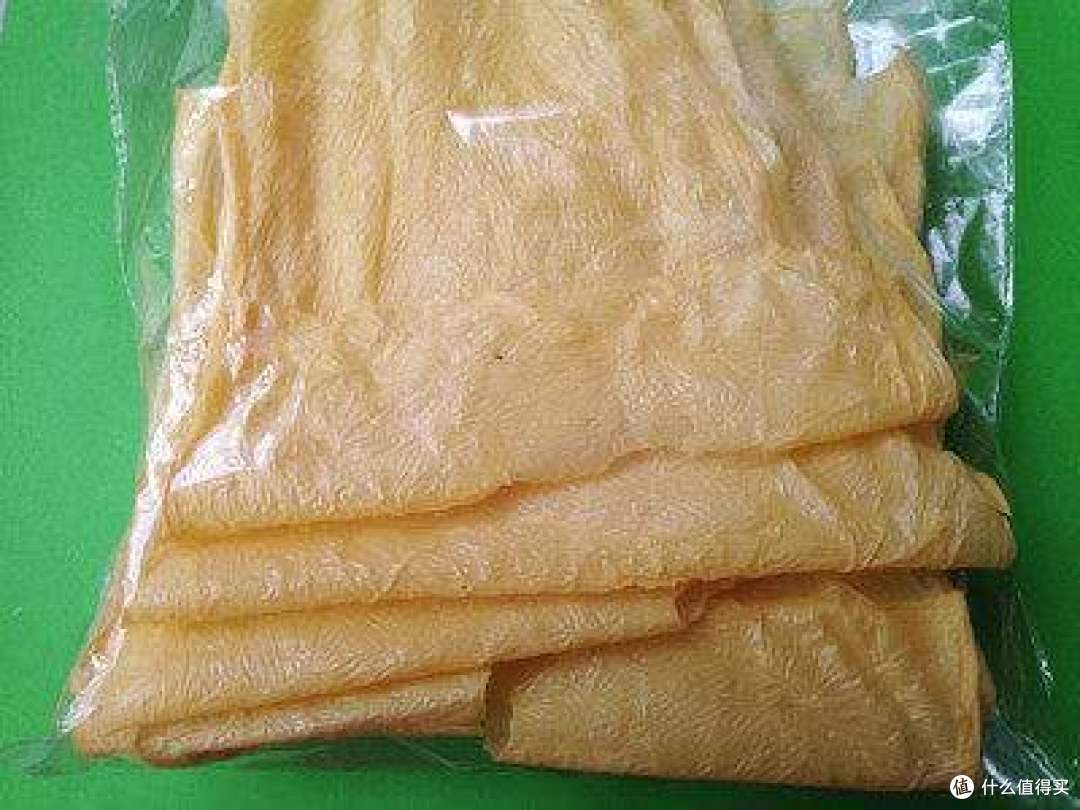 完全干了是这样,硬脆,很容易碎,可长时间常温储存,怕潮。