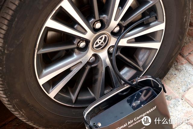 70迈汽车轮胎充气泵评测：静音高效一体收纳，车主不求人