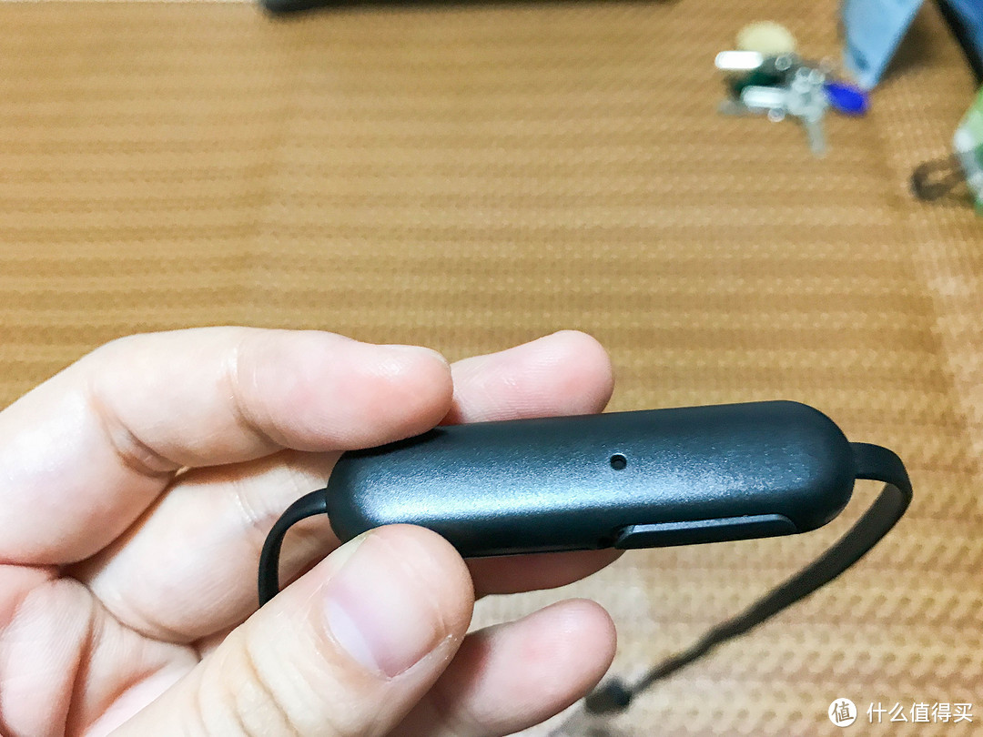 sony索尼平价颈挂wic310无线蓝牙耳机开箱