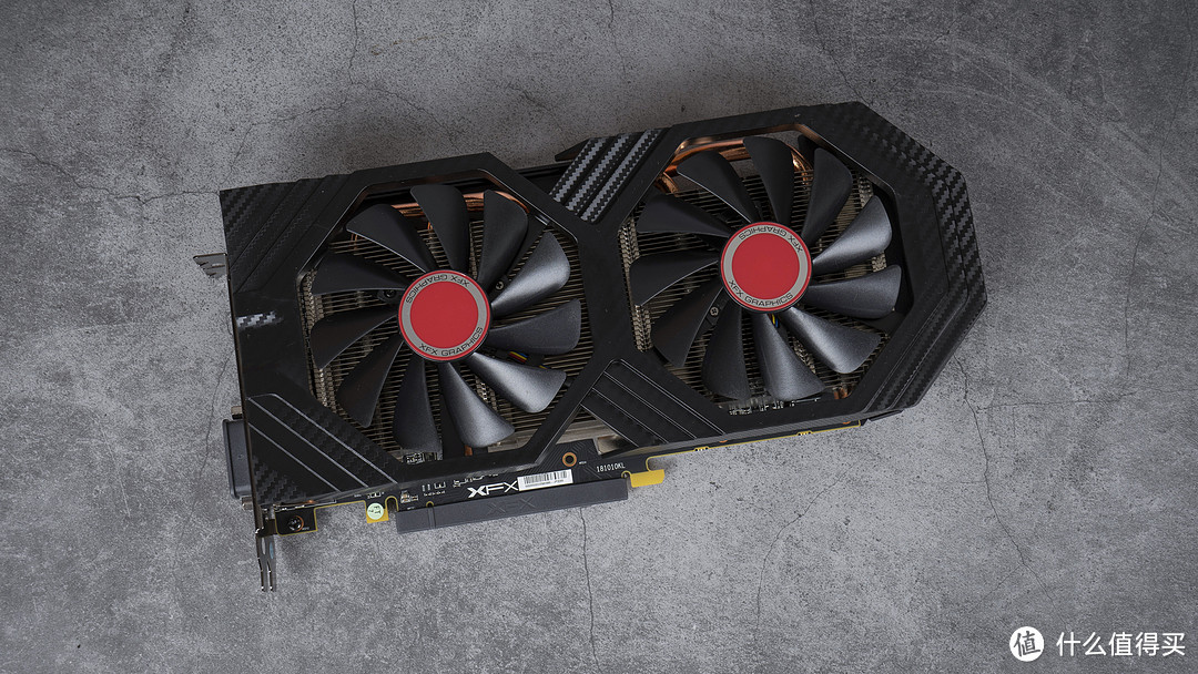 XFX讯景 Radeon RX 5700XT 黑狼版显卡评测，超频温度与公版相仿，帧数紧咬2070S不放