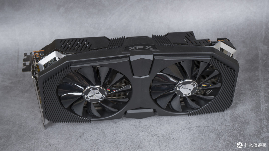 XFX讯景 Radeon RX 5700XT 黑狼版显卡评测,超频温度与公版相仿,帧数紧咬2070S不放