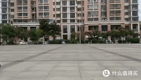 倒车加刹车