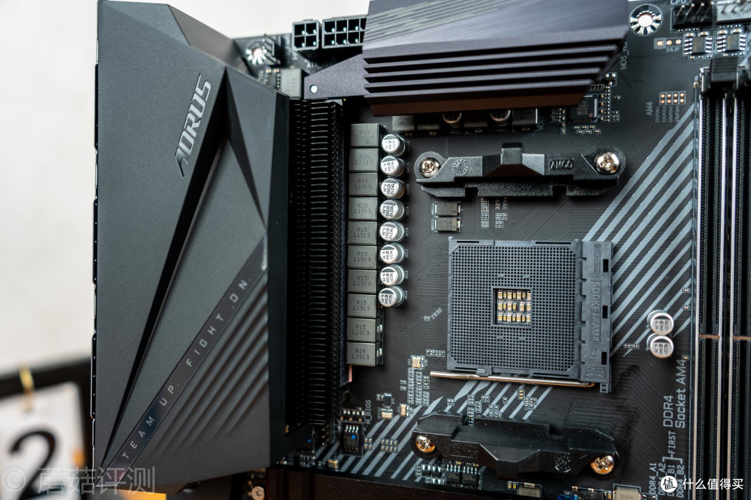 最值得入手的一块中端X570主板、技嘉(GIGABYTE)X570 AORUS PRO WIFI“电竞专家”主板