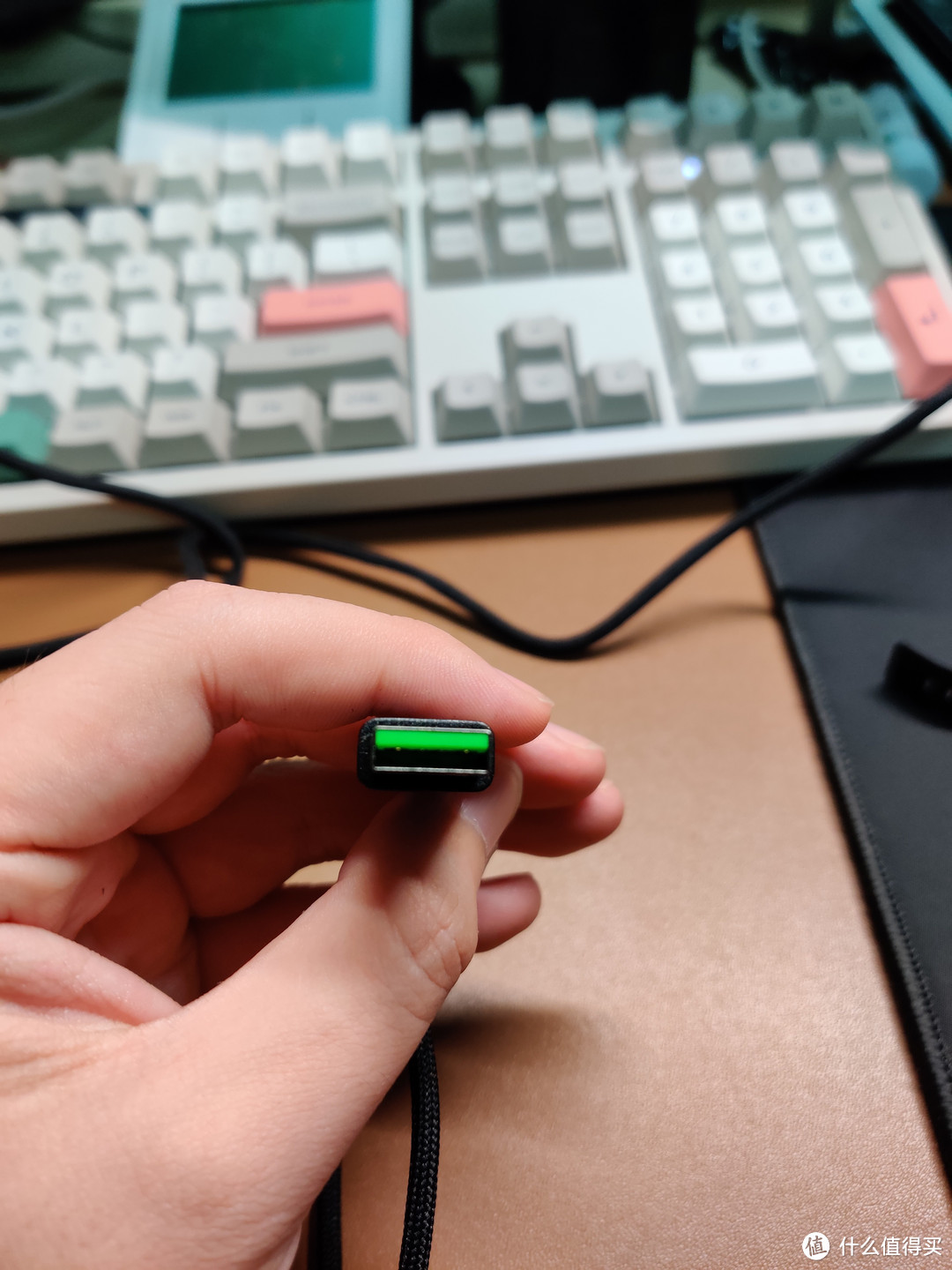 绿绿的USB插口