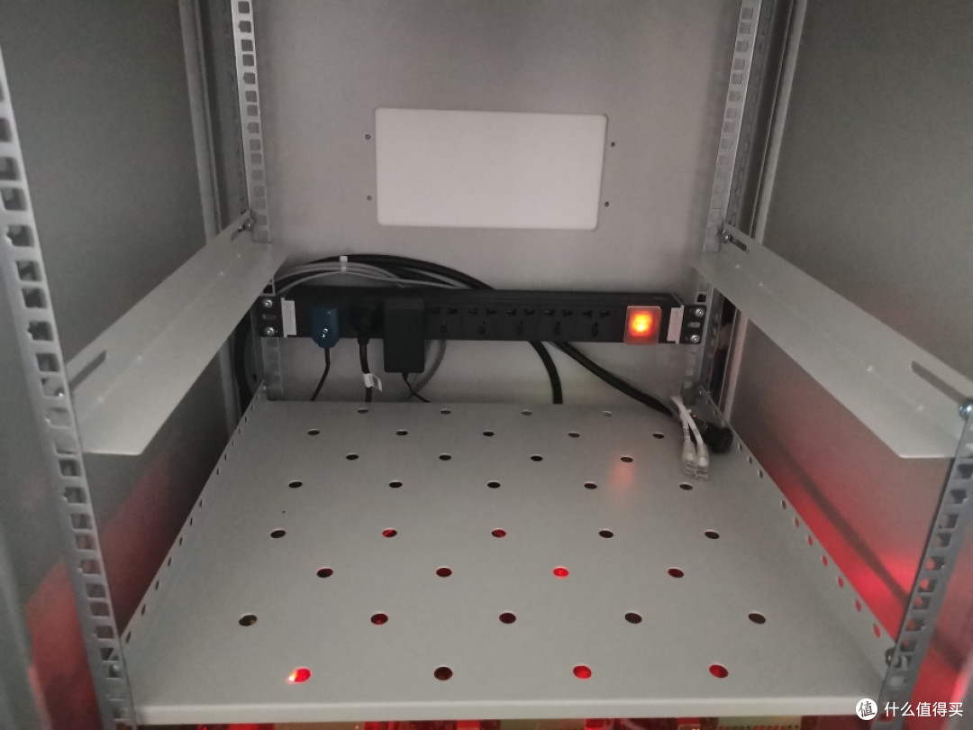 家用小机柜DIY NAS之旅