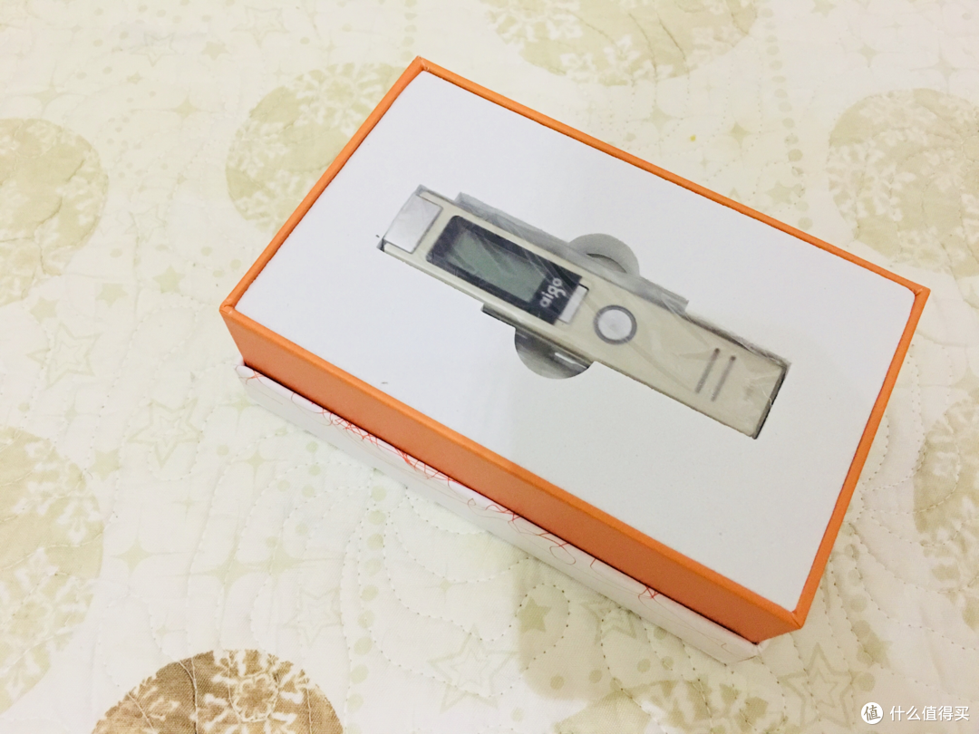 爱国者aigo录音笔R6618简单晒
