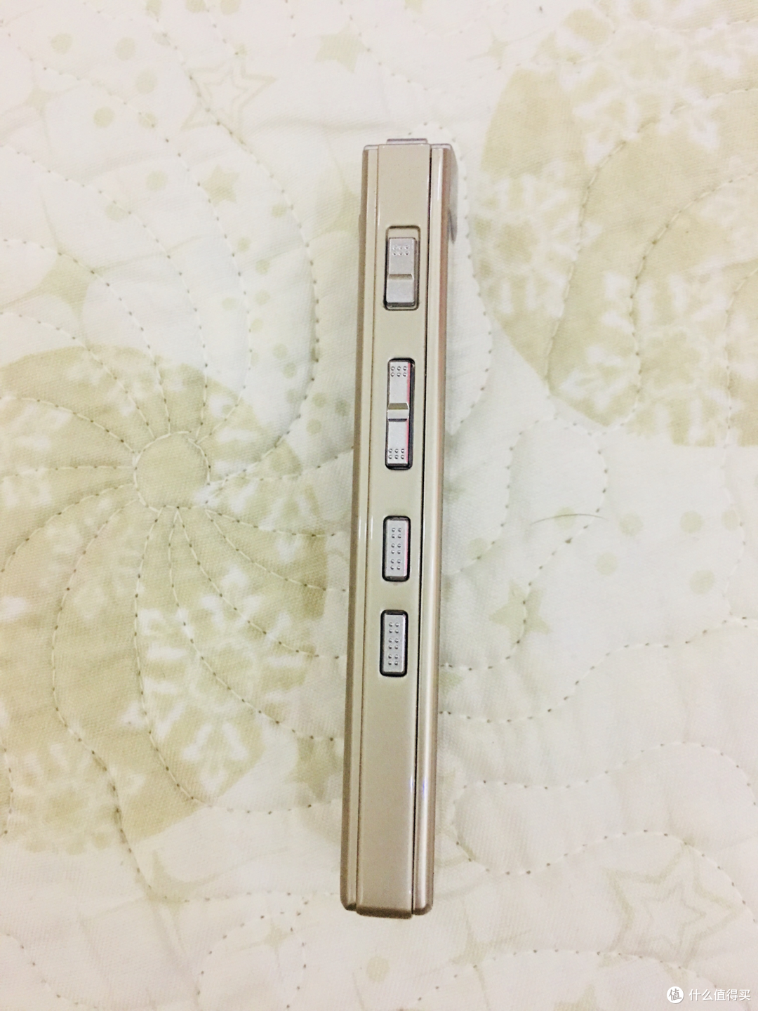 爱国者aigo录音笔R6618简单晒