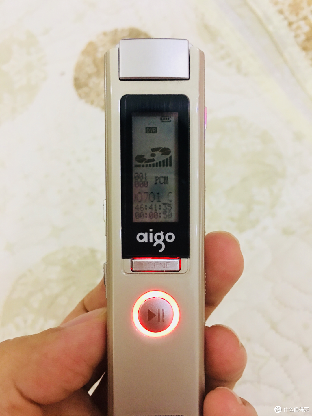 爱国者aigo录音笔R6618简单晒