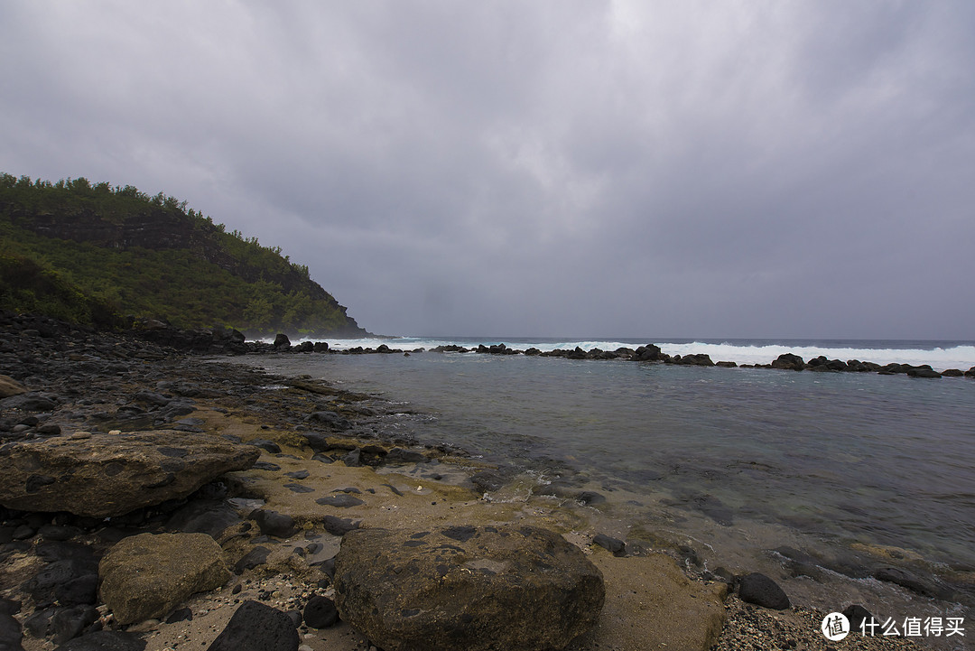 雨中漫步留尼汪富尔奈斯火山