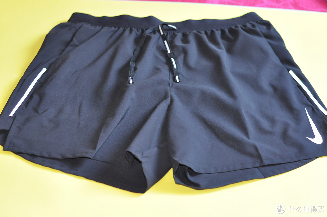 爱上运动:5折好价入手的Nike DRI-FIT FLEX 5马拉松短裤开箱