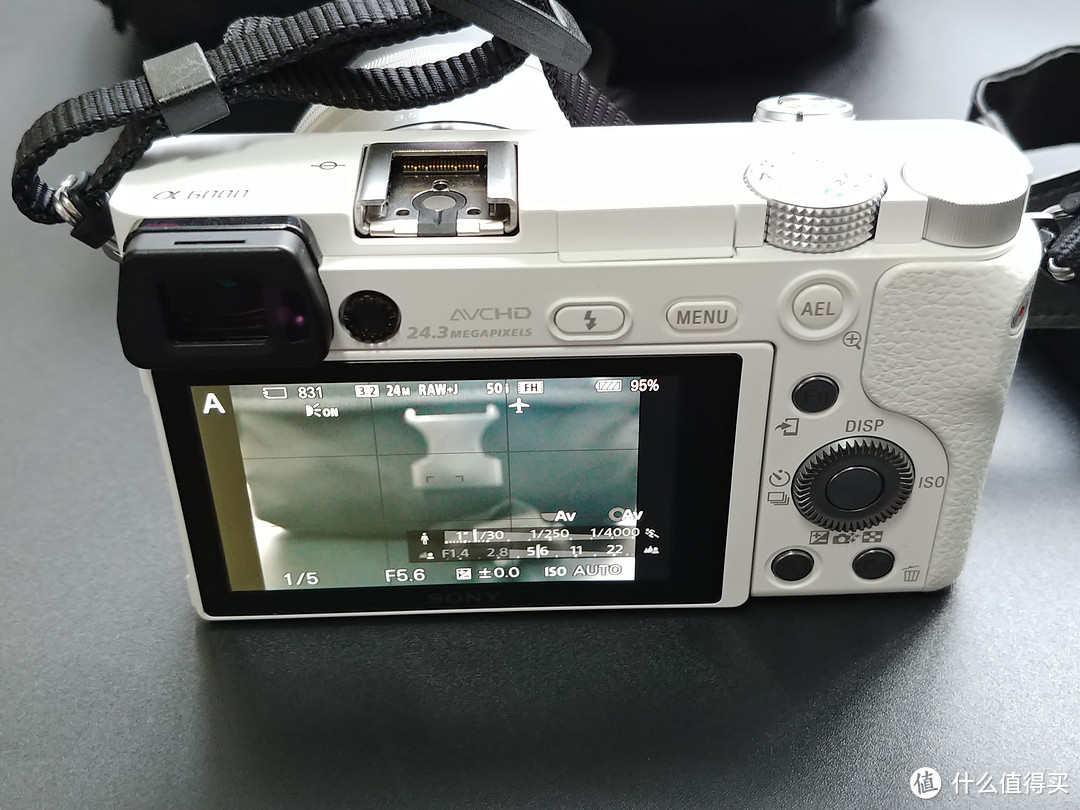 是什么让我在9102年选择了SONY A6000L？码呆茶的二手微单购买记