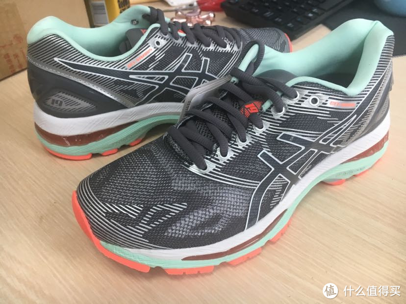 赚了一个亿——跑鞋之王Asics gel-nimbus 19简单开箱