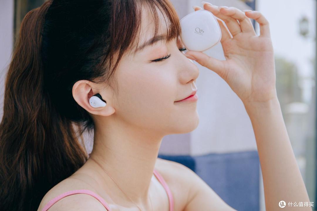 “三色双音”打开TWS耳机新玩法,山灵MTW100首发美女图赏