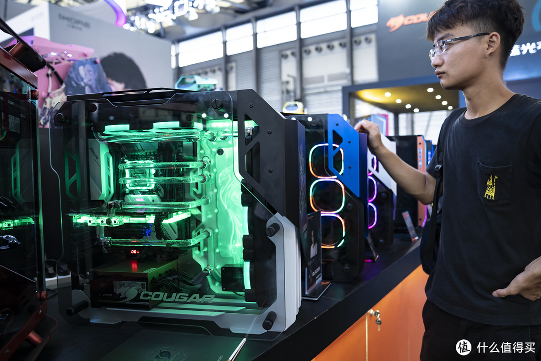 现场售出的60万元的MOD主机长啥样?定制主机的春天到了?