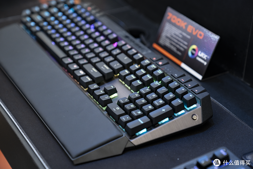 现场售出的60万元的MOD主机长啥样?定制主机的春天到了?