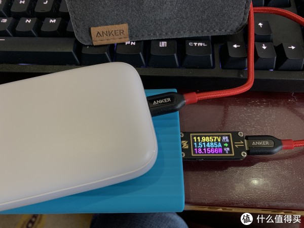 小米3对JDB充电时候可以足量18W输出（注意电流表箭头指向）