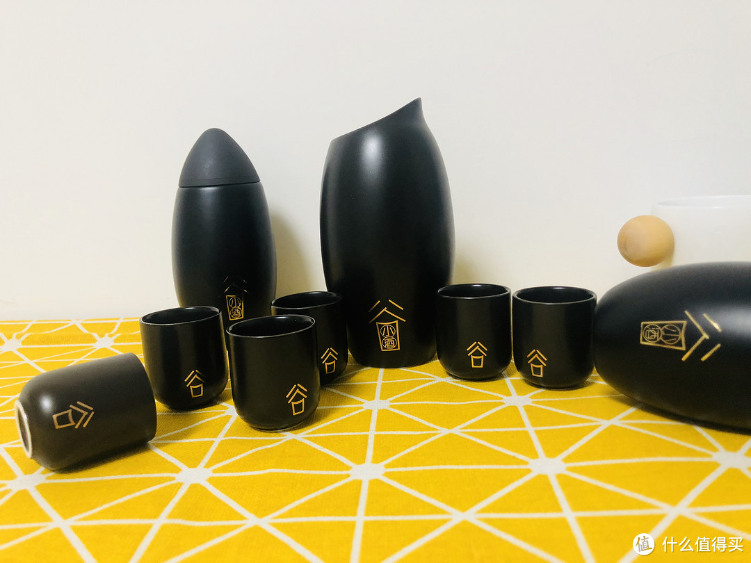 谷小酒的酒器套装,让不喝酒我的都粉了。喜欢喝酒的你,也会爱上它吧
