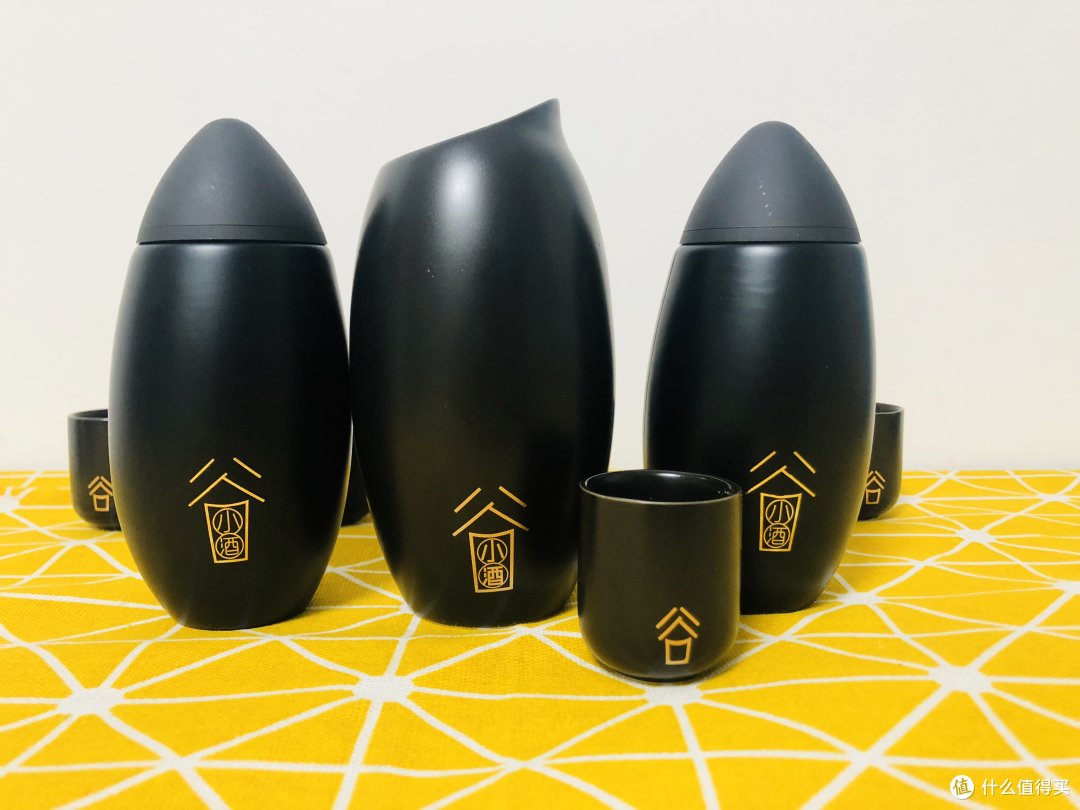 谷小酒的酒器套装,让不喝酒我的都粉了。喜欢喝酒的你,也会爱上它吧