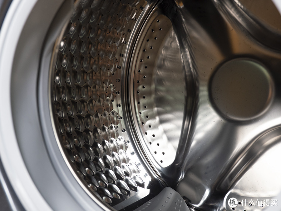 TCL P6洗衣机独家首测：洗烘合一 焕彩护衣 带来洗衣新体验